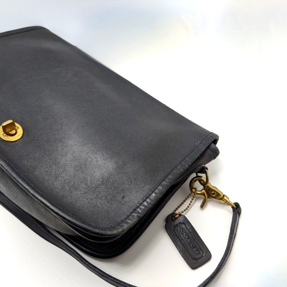❤️Host Pick❤️Vintage COACH Black Crossbody Bag